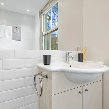 Notting Hill: Stylish 1Br With Terrace - Suite Inn London Exterior photo