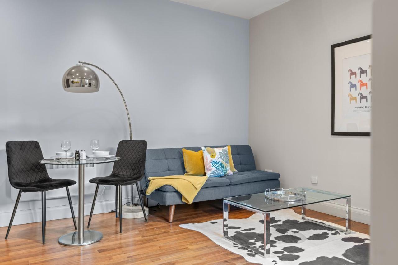 Notting Hill: Stylish 1br With Terrace - Apartment
