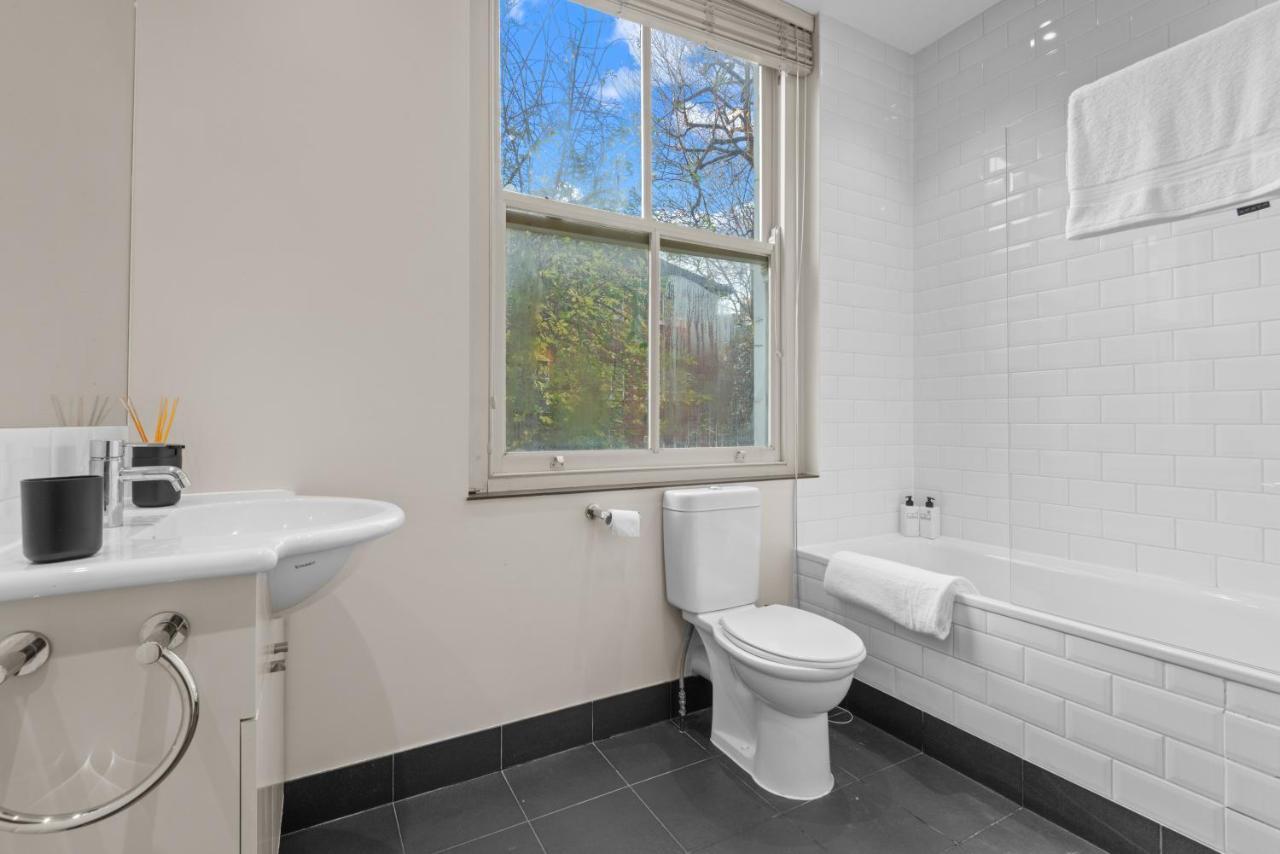 Apartment Notting Hill: Stylish 1br With Terrace - London