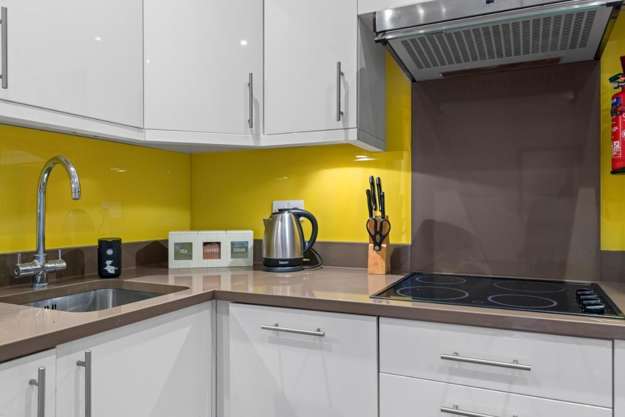 Notting Hill: Stylish 1br With Terrace - London