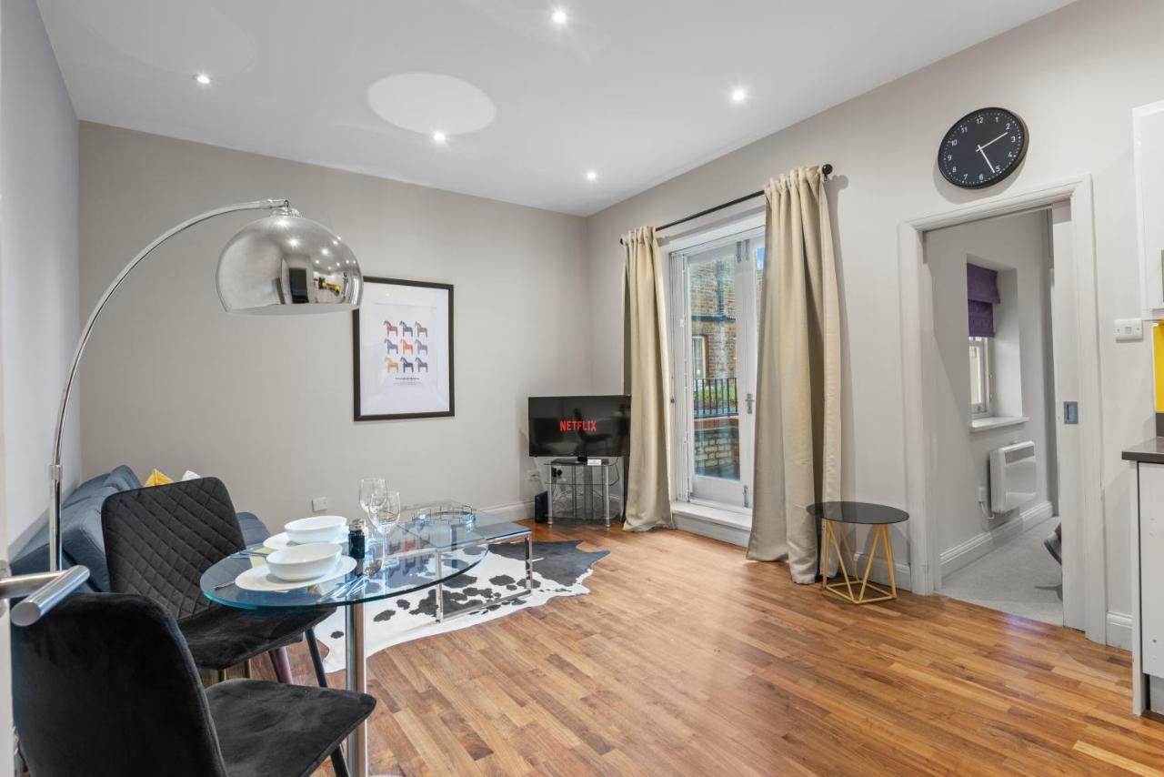 Notting Hill: Stylish 1br With Terrace - Apartment